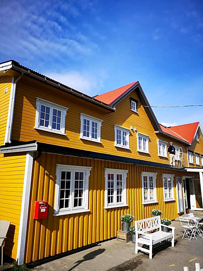 Henningsvær Guesthouse