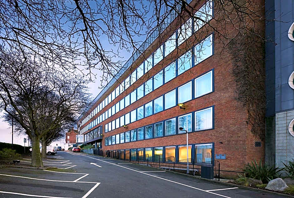 Crowne Plaza London Ealing By IHG