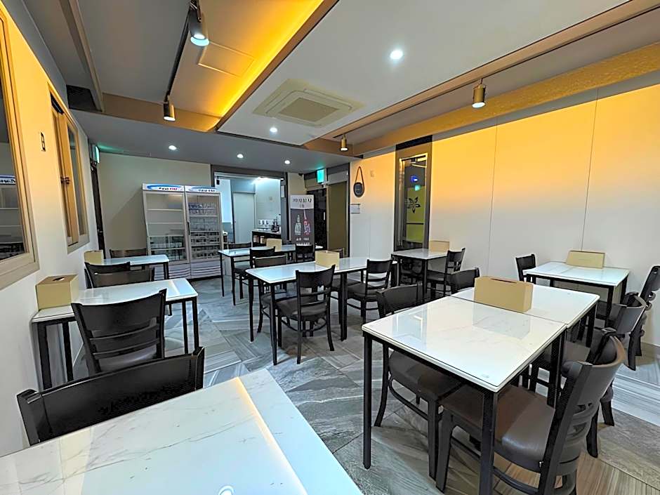 Jinju KAI Tourist Hotel