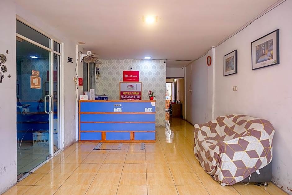 RedDoorz @ Jalan Japaris Medan