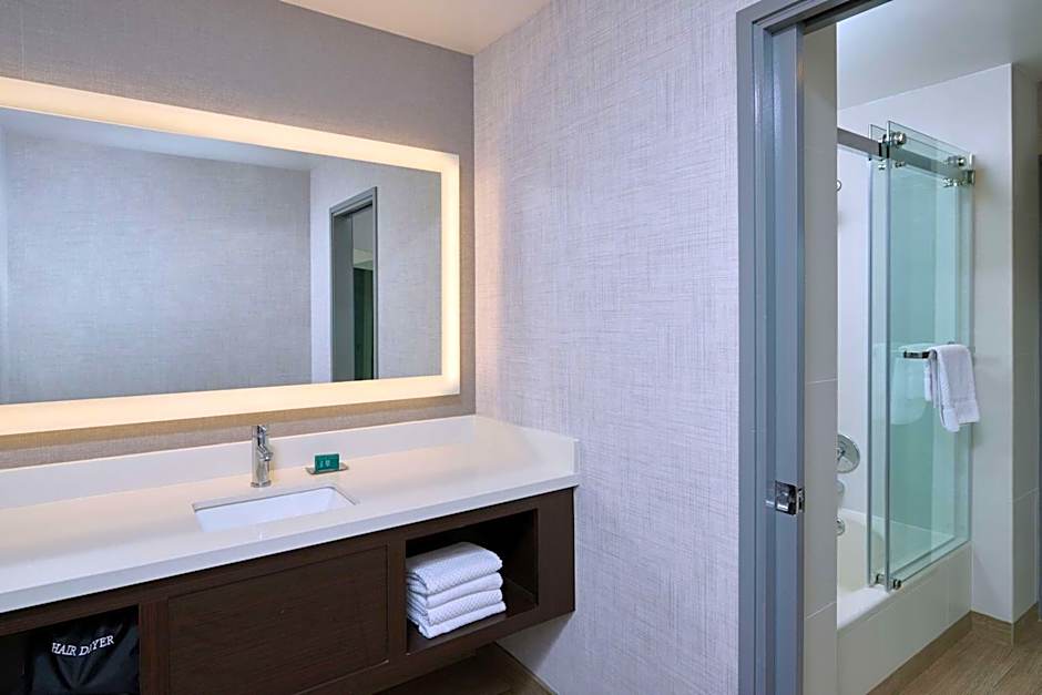 DoubleTree by Hilton Buena Park