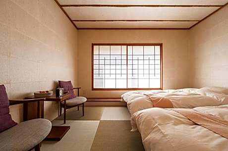 Deluxe Room with Tatami area - Non-Smoking