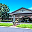 Round Hill Inn