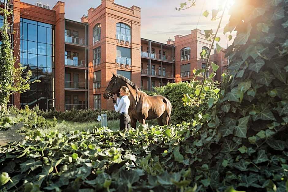 City Park Hotel & Residence