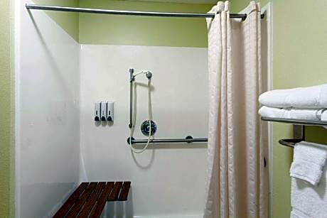 King Room - Disability Access - Non-Smoking