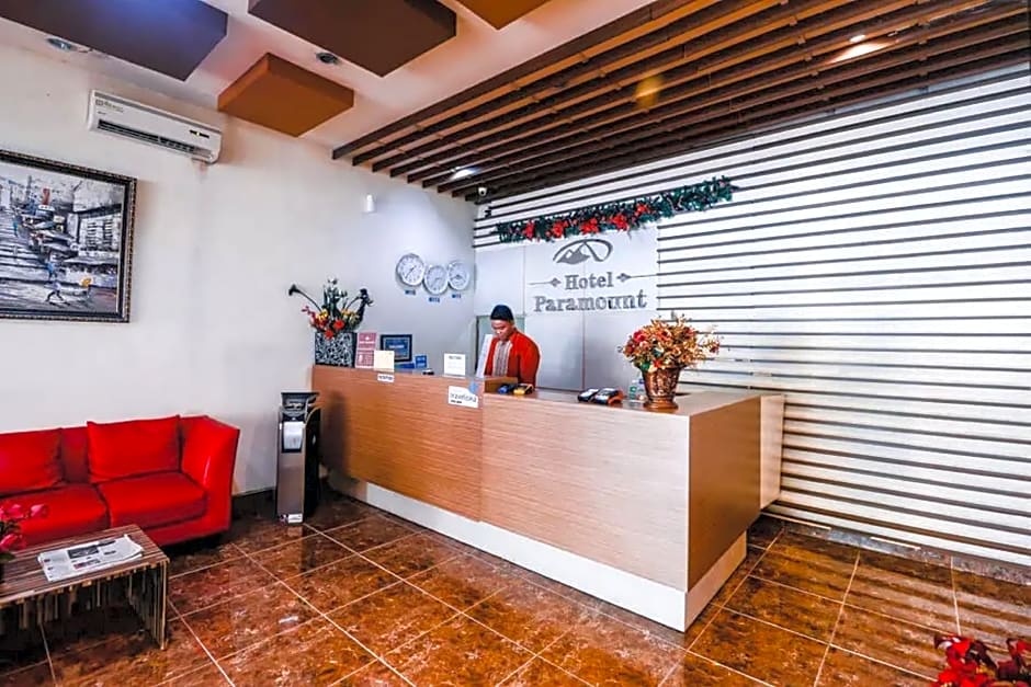 RedDoorz Plus near Sultan Hasanuddin Airport