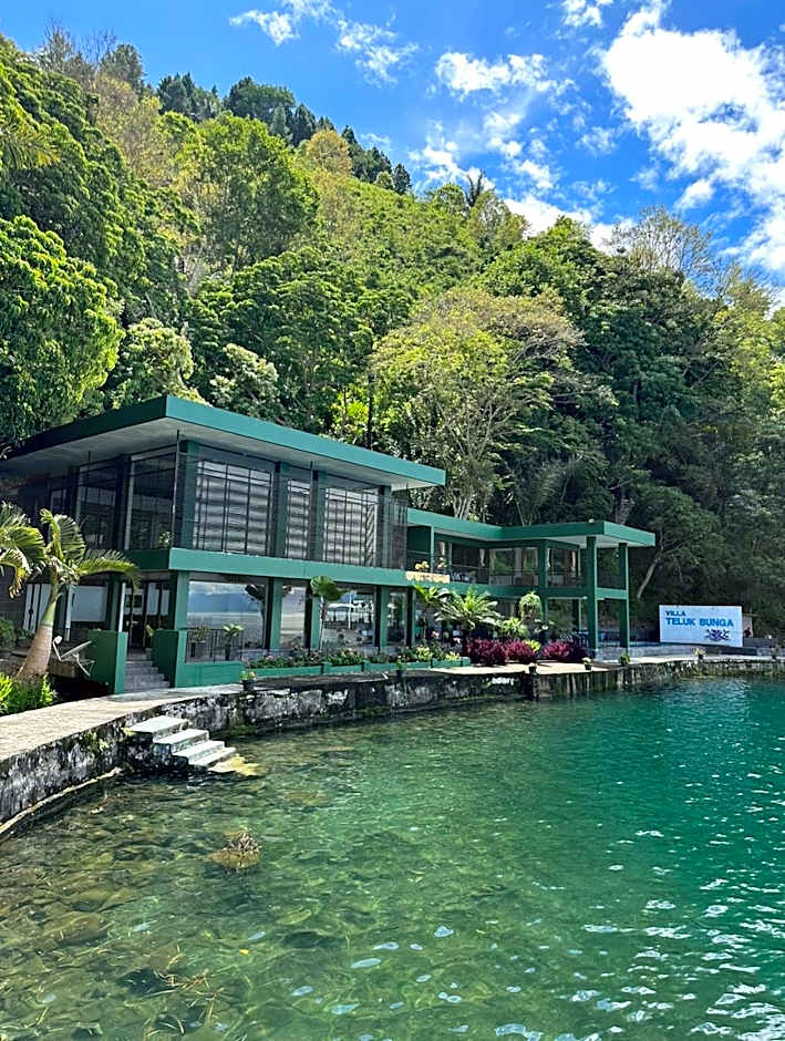 Tiara Bunga Hotel & Villa