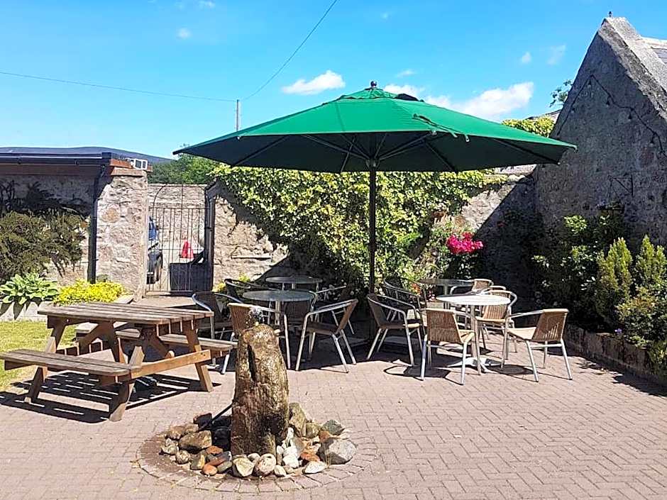 The Commercial Hotel