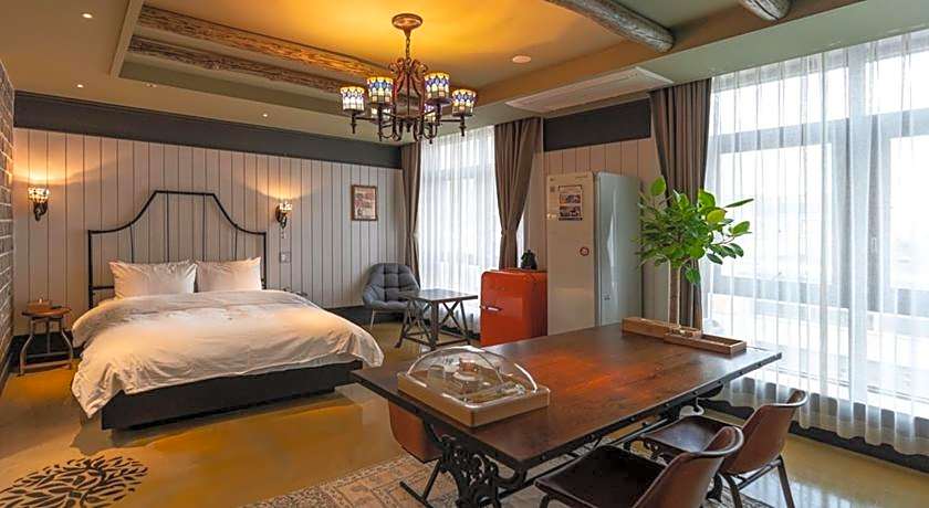 Hotel February Dong Seong Ro