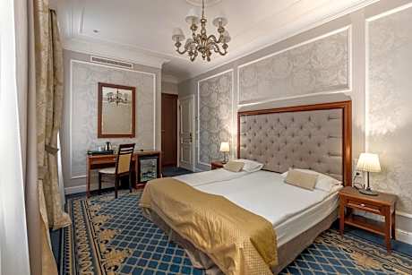 RIXWELL GERTRUDE HOTEL