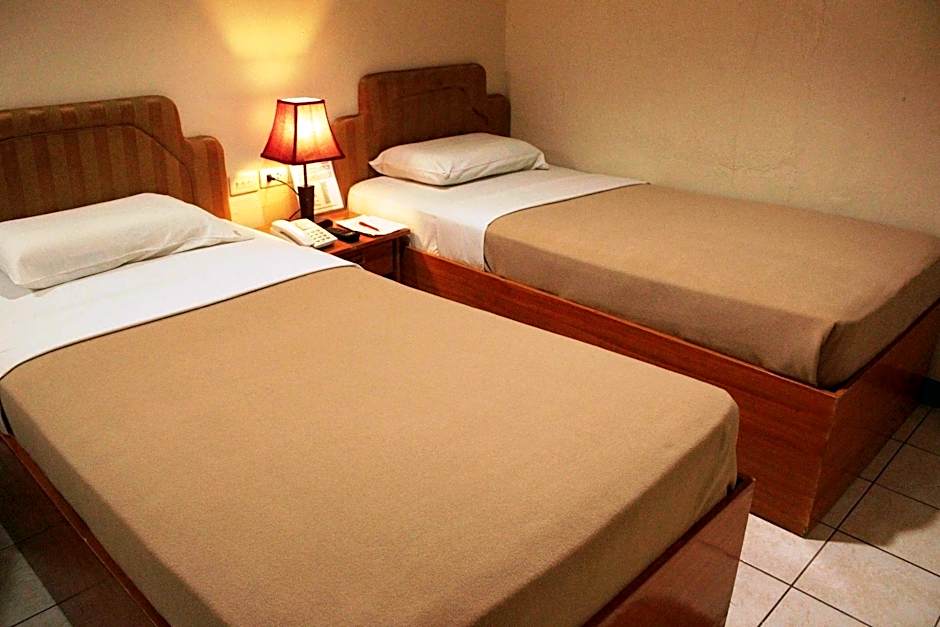 Elegant Circle Inn