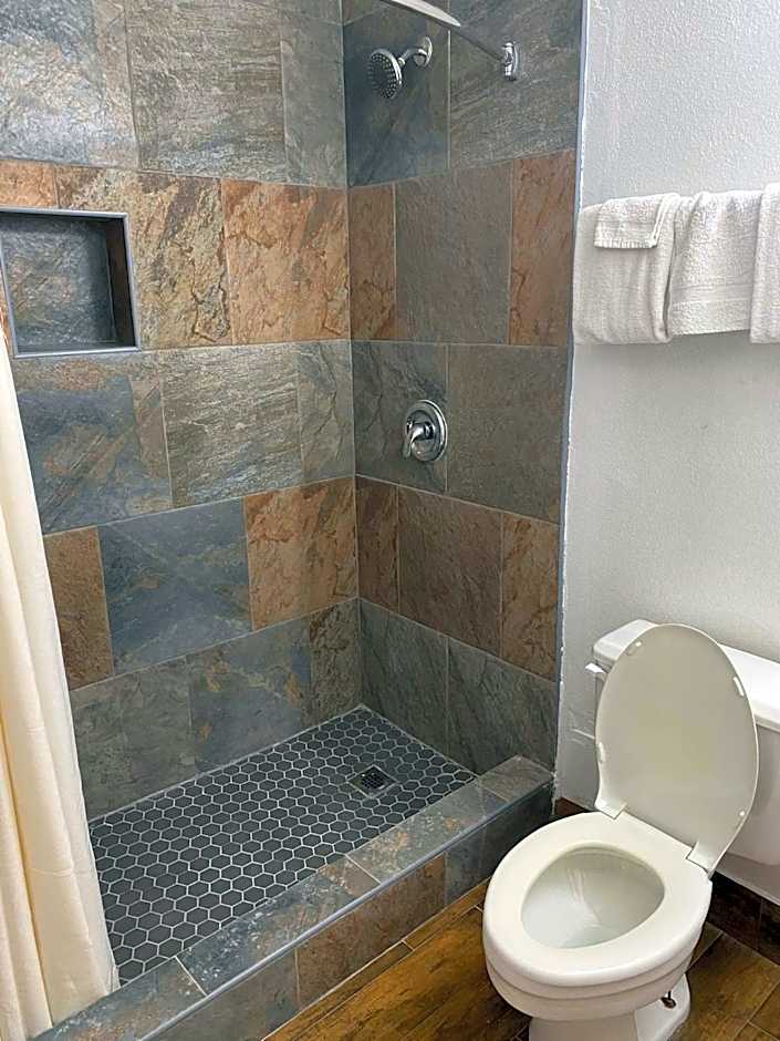 Texas Inn and Suites Raymondville