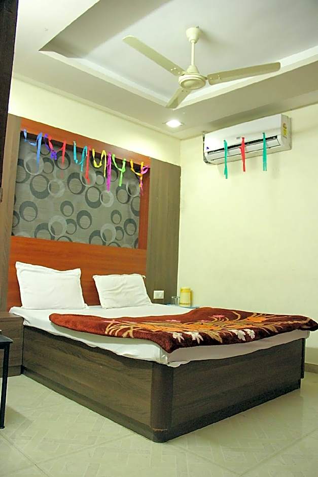 Hotel Anupam-Paldi