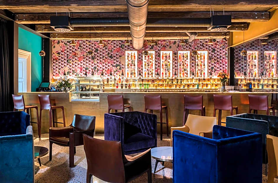 Winery & Design hotel ROXANICH