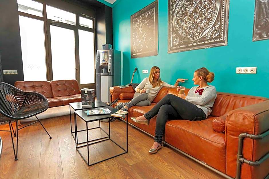 Arty Paris Porte de Versailles by River