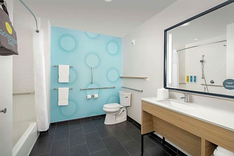 Tru By Hilton Lake City