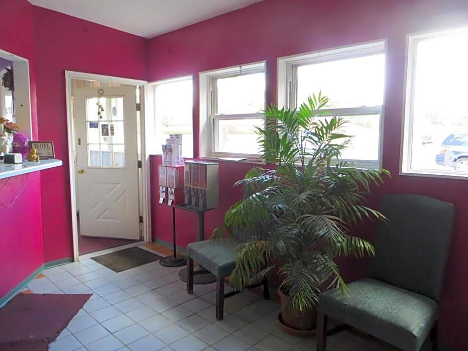 Trailway Motel