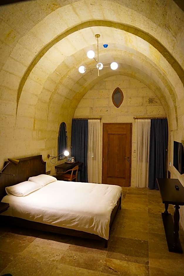 EVANTHIA CAVE SUITES