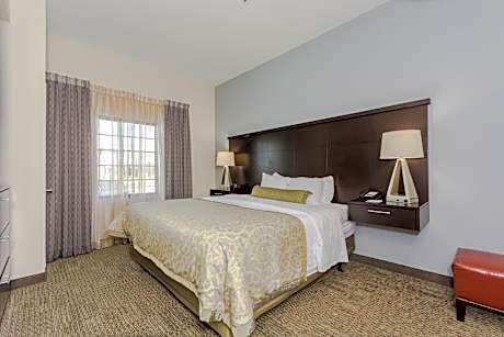 One-Bedroom Suite with King Bed Mobility Access Tub - Non-Smoking