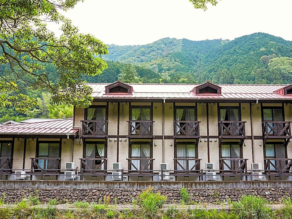Hosenbo Lodge