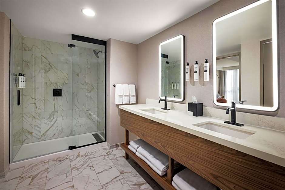 Embassy Suites by Hilton Cincinnati Northeast Blue Ash