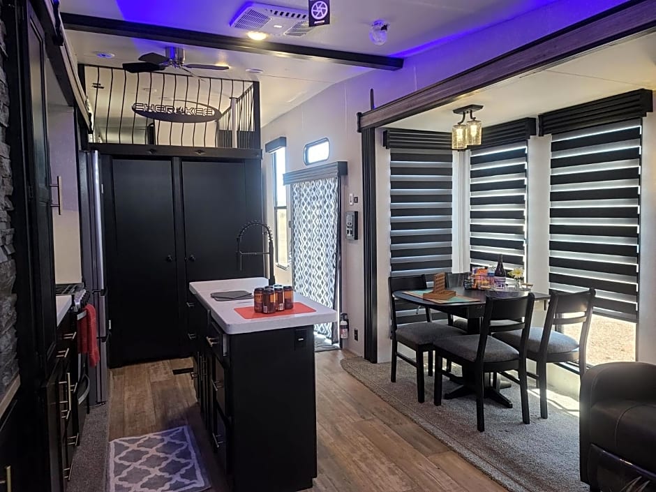 Grand Canyon RV Glamping