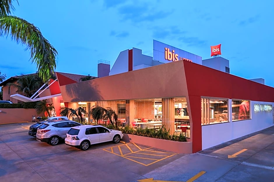 ibis Campo Grande
