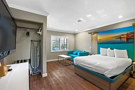 Queen Room - Non-Smoking