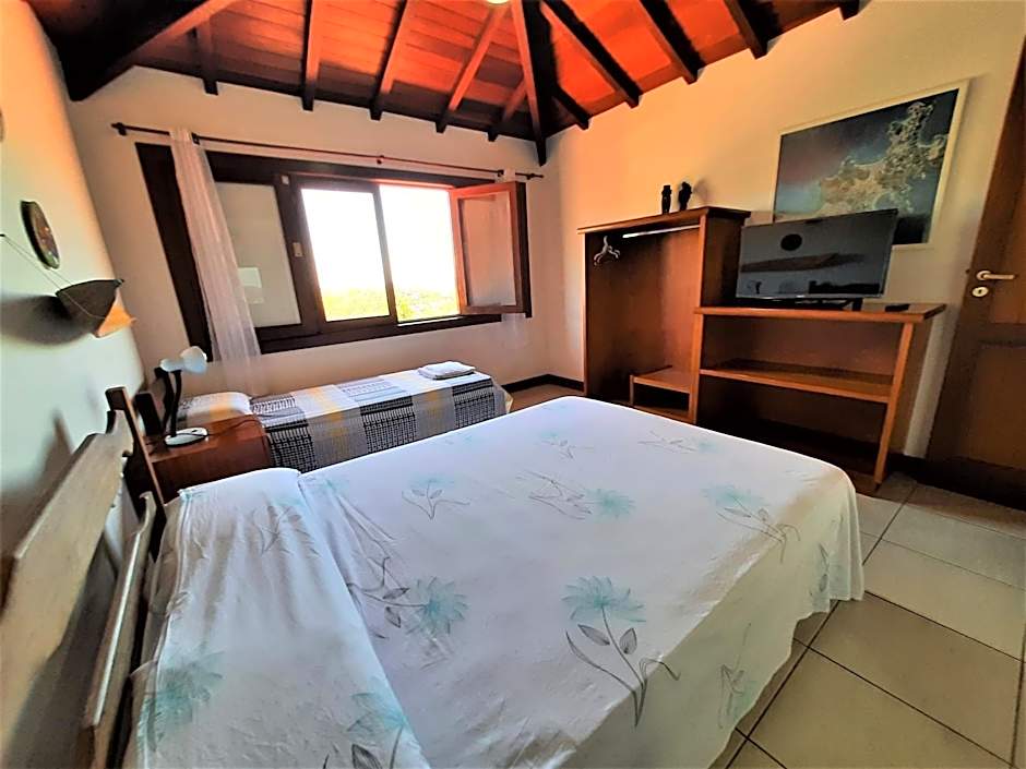 3Suítes, piscina e vista do mar em condomínio pé na areia - pátio compartilhado