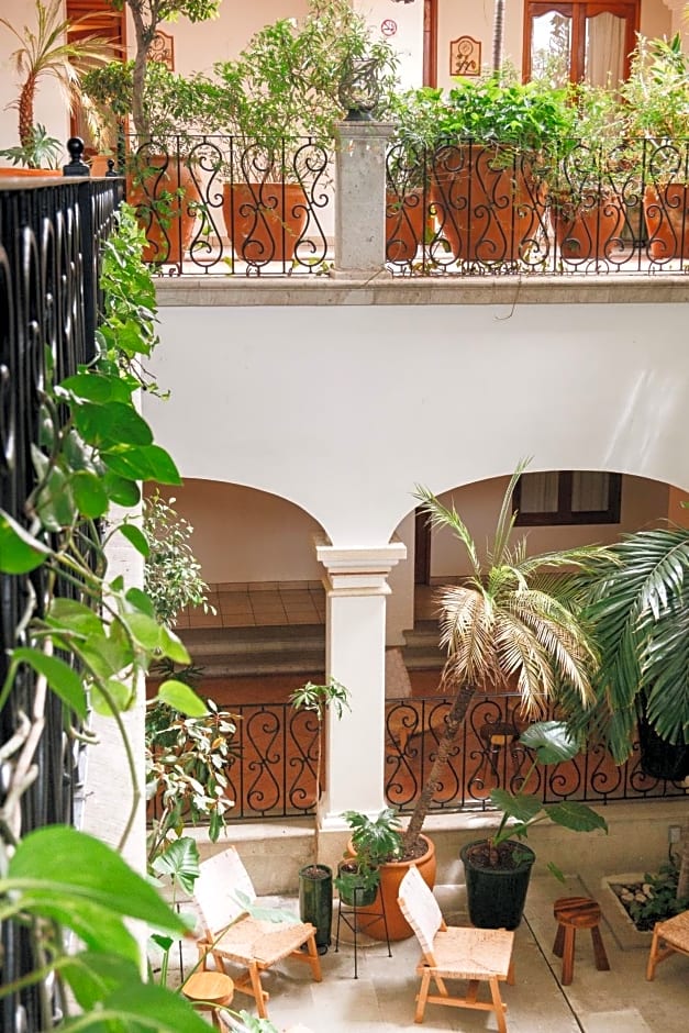 Los Pilares Hotel