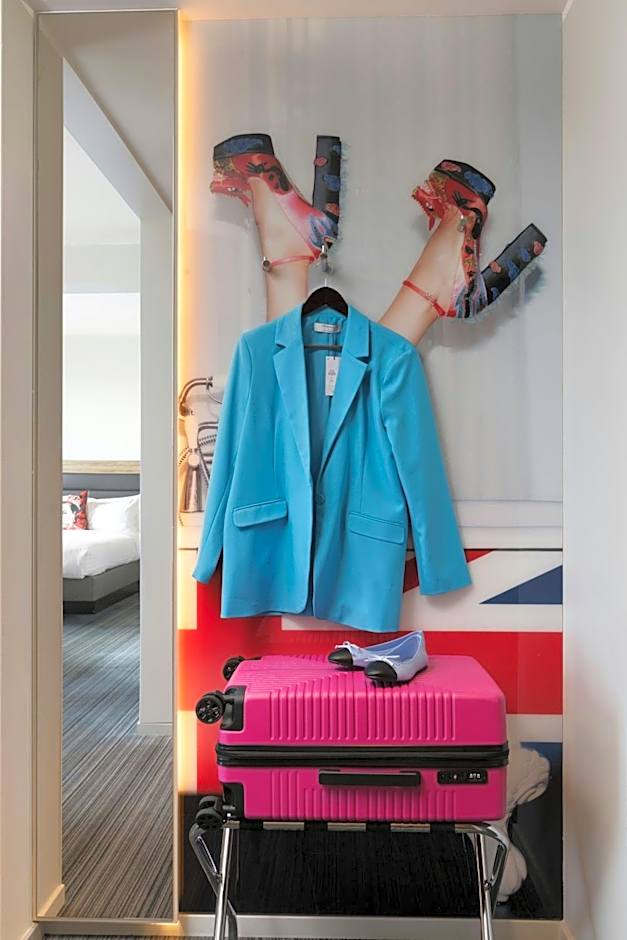 Moxy by Marriott London Excel