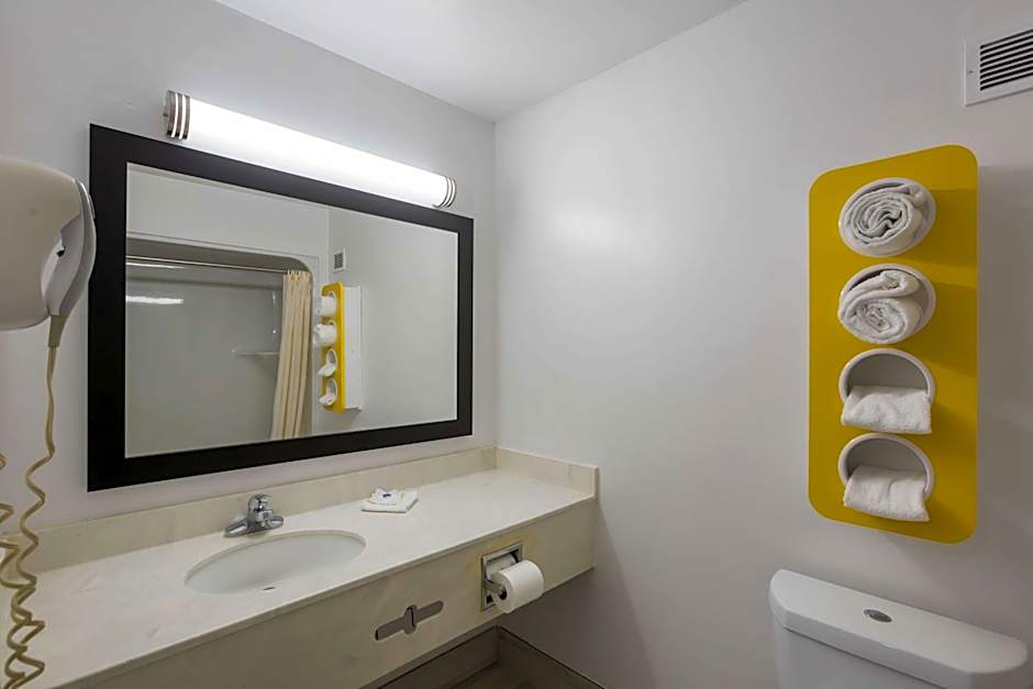 Motel 6-Suwanee, GA - Gwinnett Center
