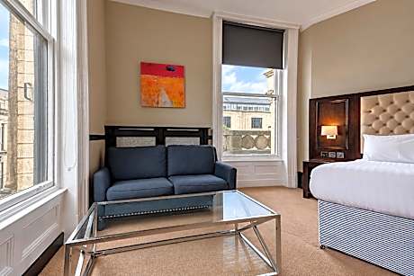 Executive Family Room