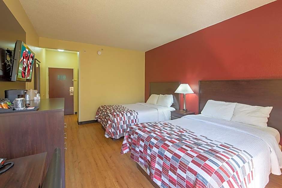 Red Roof Inn & Suites Indianapolis Airport