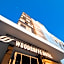 Woodroffe Hotel