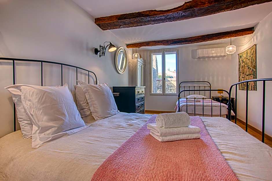 Hôtel Restaurant Les Remparts