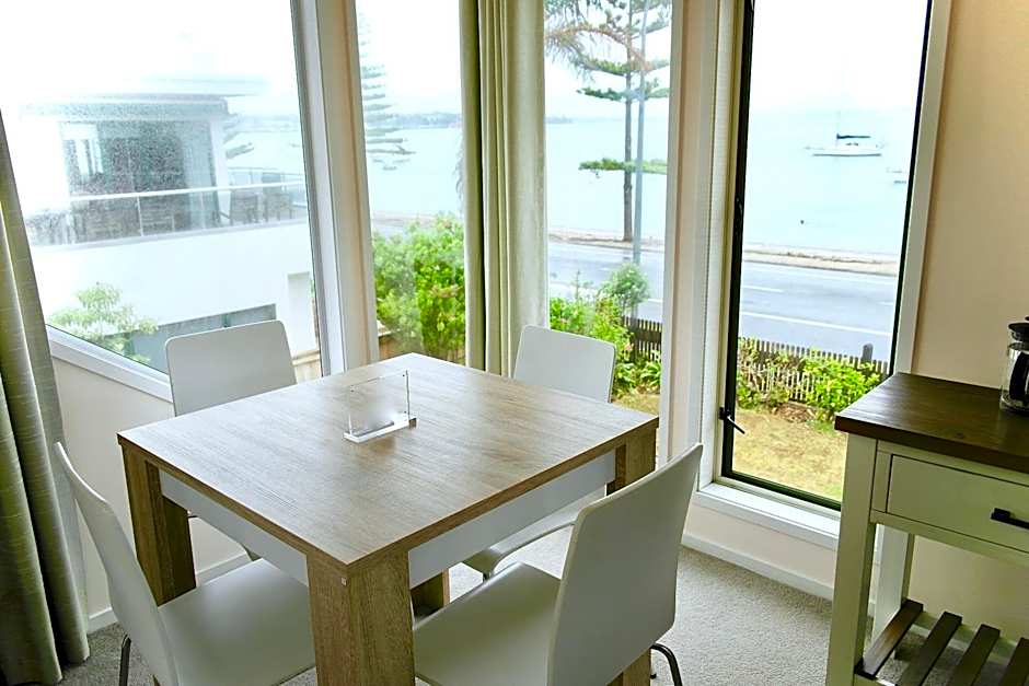 Bucklands Beach Waterfront Motel