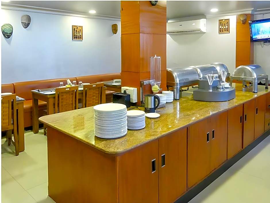 Meenakshi Sunshine Hotel