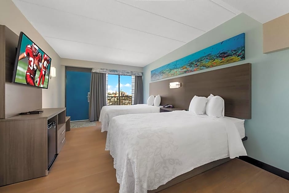 Red Roof PLUS & Suites Virginia Beach - Seaside