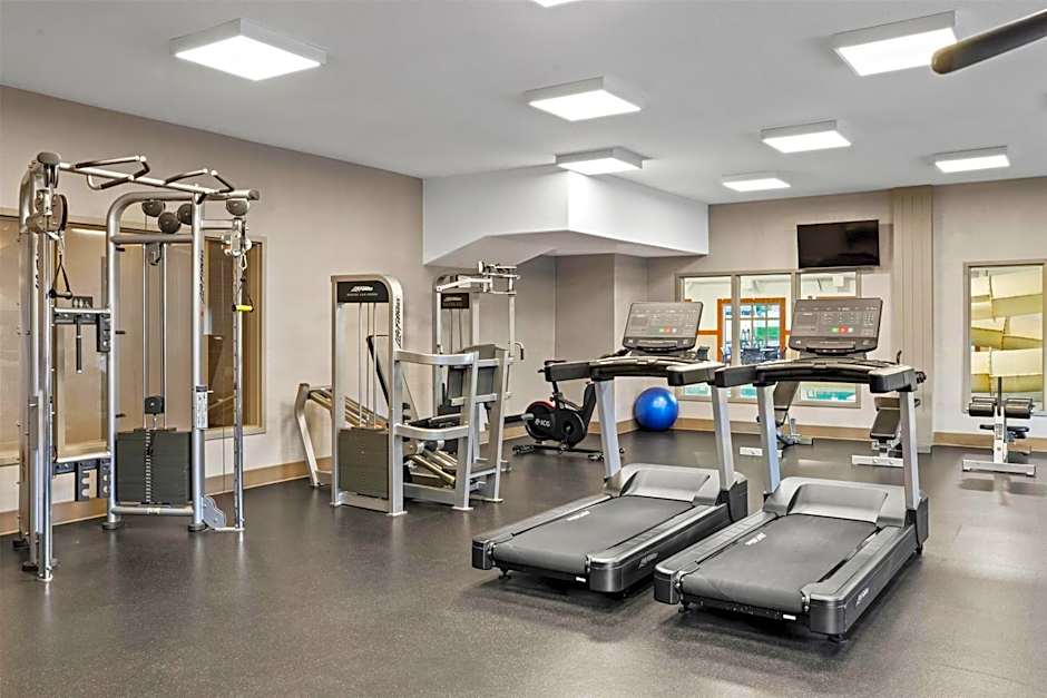 Ramada by Wyndham Drumheller Hotel & Suites