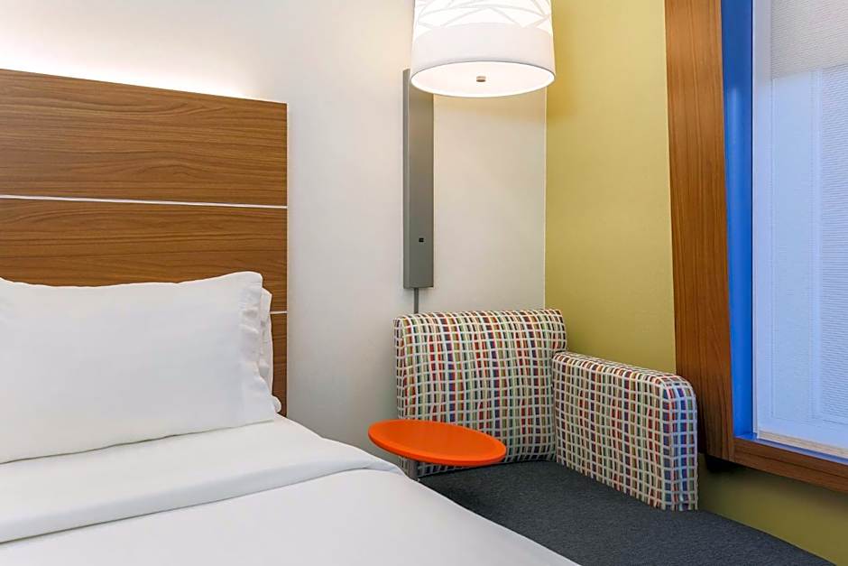 Holiday Inn Express Irondequoit By IHG