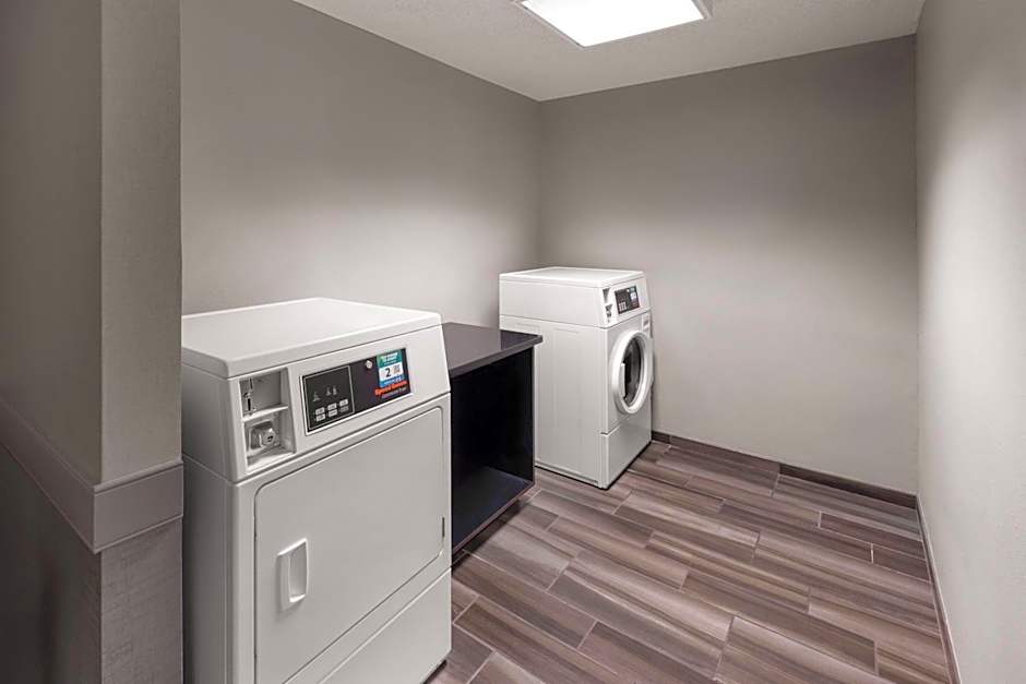 La Quinta Inn & Suites by Wyndham Austin Round Rock