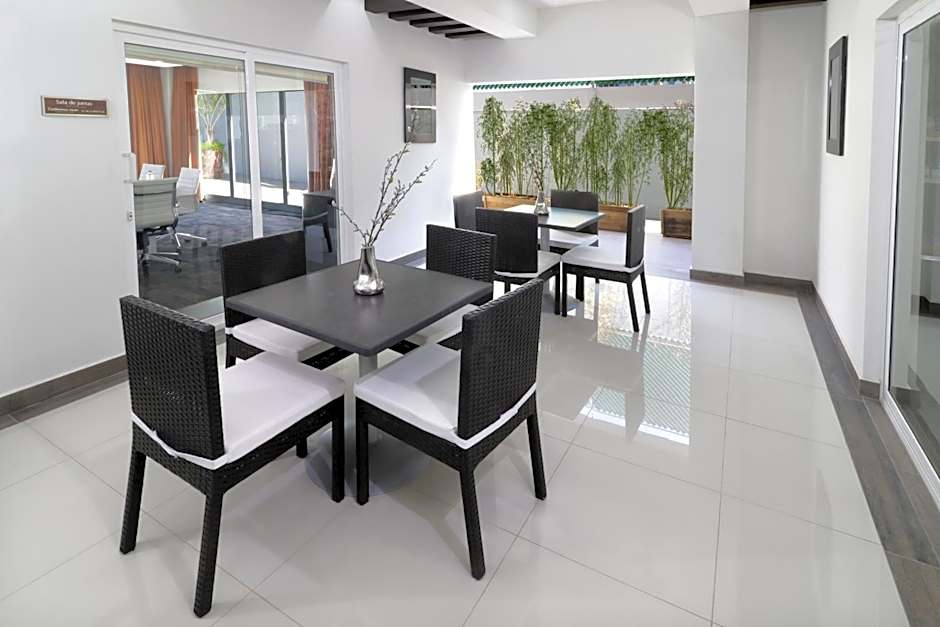 Candlewood Suites Celaya By IHG