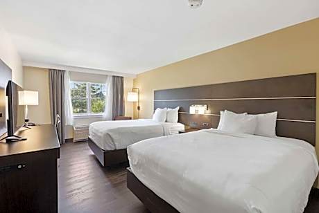 Queen Room with Two Queen Beds - Non-Smoking