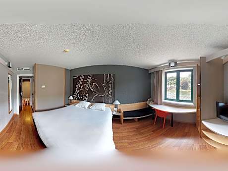 Room with 1 double bed