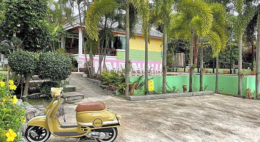 Lemon House Bungalow