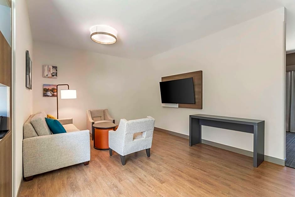 Comfort Suites Gatlinburg Downtown-Convention Center