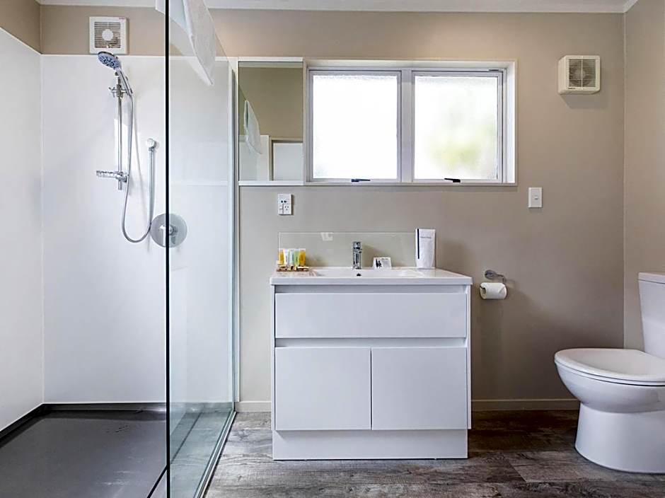 Colonial Court Motor Inn