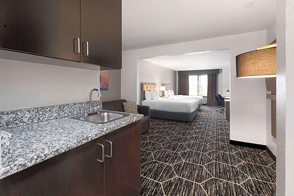 La Quinta Inn & Suites by Wyndham Meridian