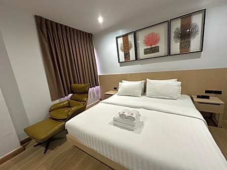 Deluxe Double or Twin Room